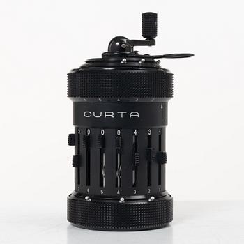 Räknemaskin, "Curta, Type I", utvecklad av Curt Herzstark, Contina AG Mauren, Lichtenstein, formgiven 1947.