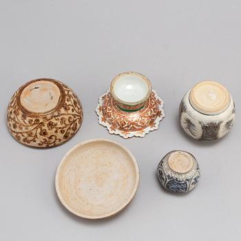 Three jars, and a footed dish, Sawankhalok, for South East Asia, 15th century to circa 1900.