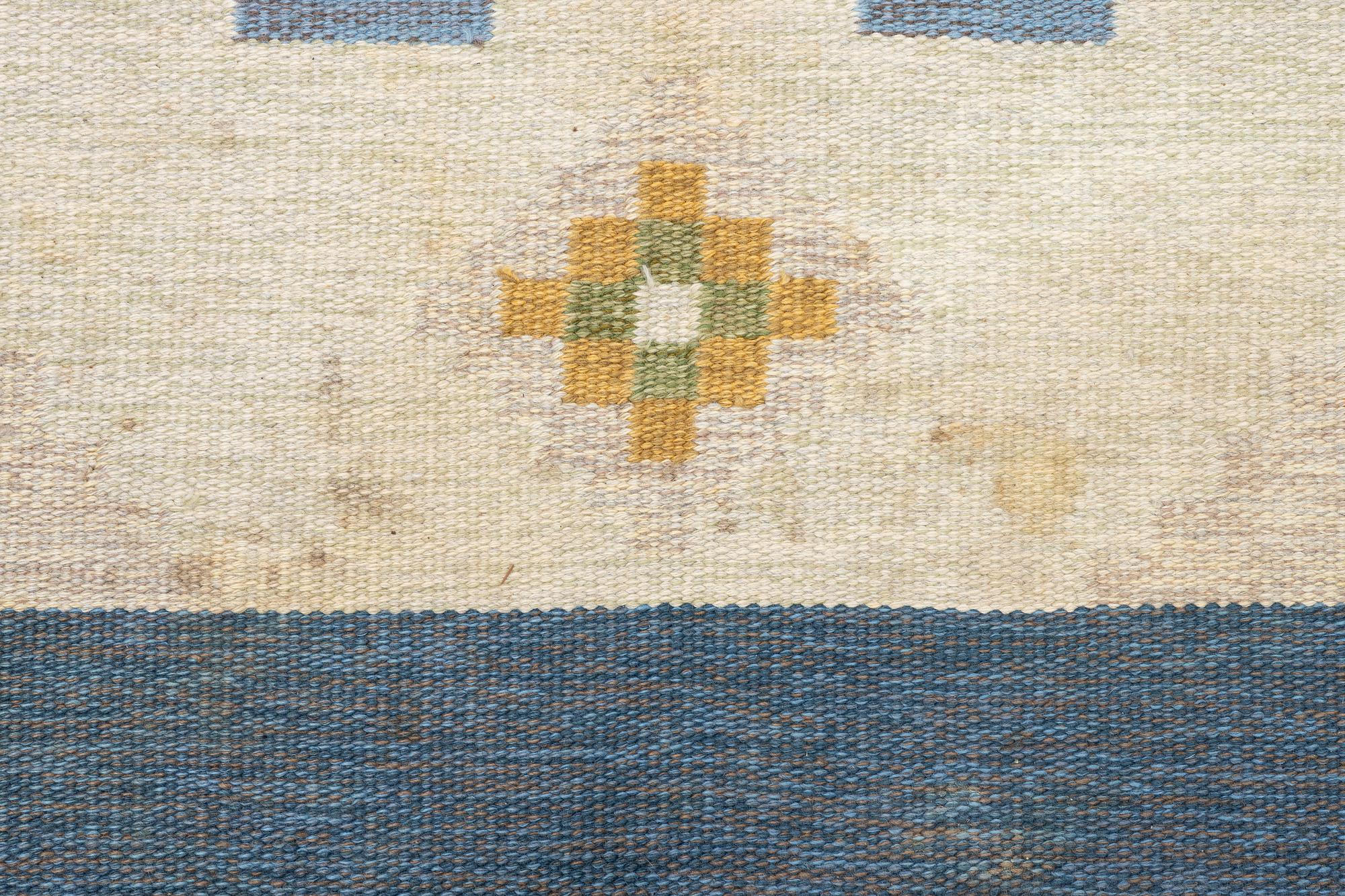 Erik Lundberg, a carpet 'Lister' flat weave c. 206 x 138 cm Vävaregården Eringsboda signed V.