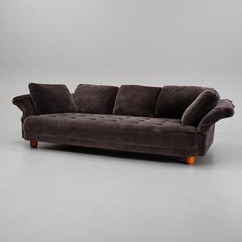 Josef Frank, a 'Liljevalchs' sofa, Svenskt Tenn, Sweden, recent production.