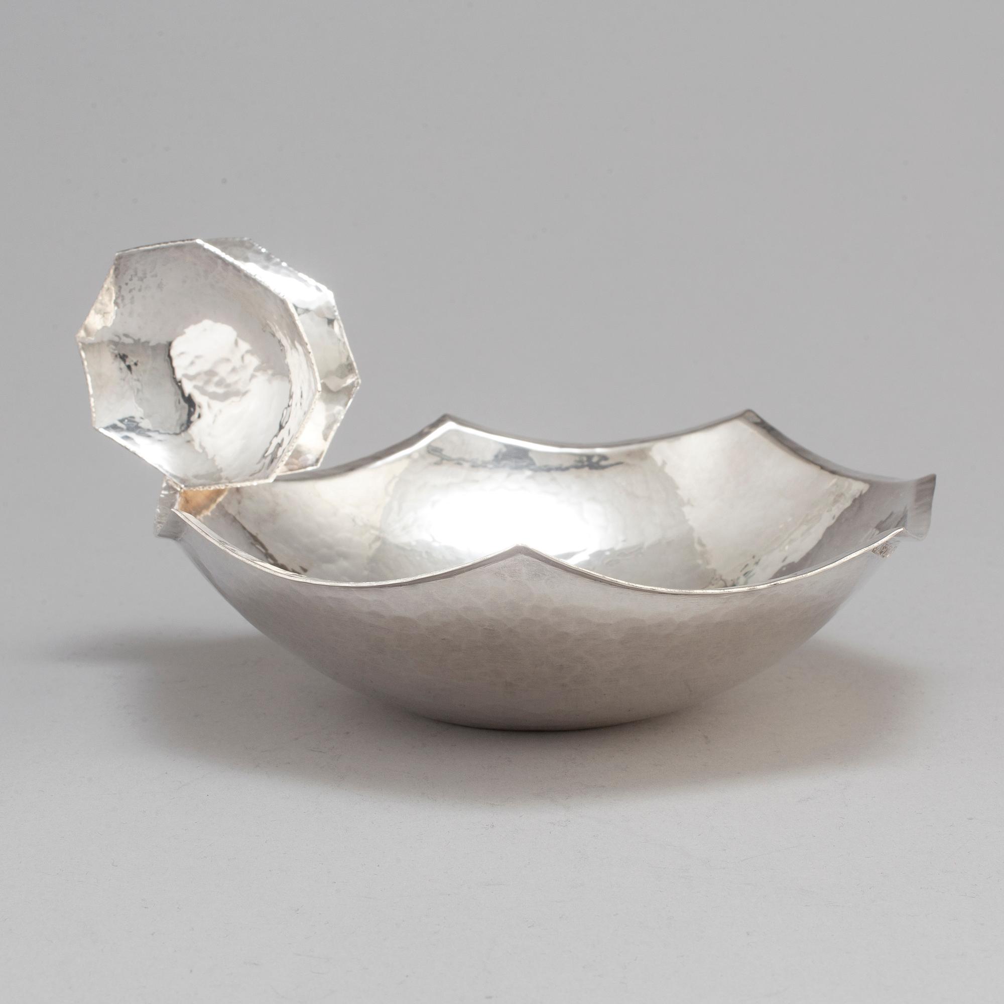 CLAËS E. GIERTTA, a sterling silver bowl, Stockholm 1974.