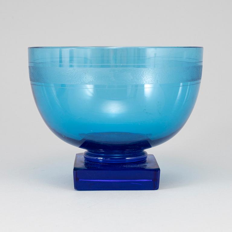A glass bowl from Daum, Nancy, France.