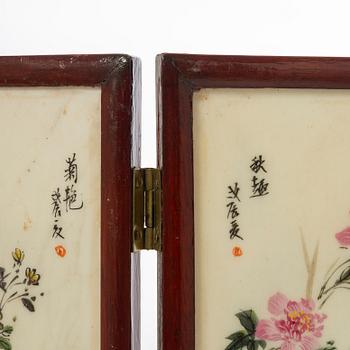 A table folding screen, China, 20th century/21st century.