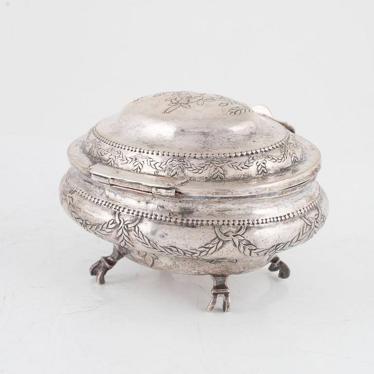 Sockerskrin, silver, kontrollmästare Alexej Iwanow Wichljajew, Moskva 1785.