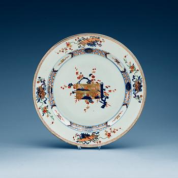 1375. An imari-verte charger, Qing dynasty, Kangxi (1662-1722).