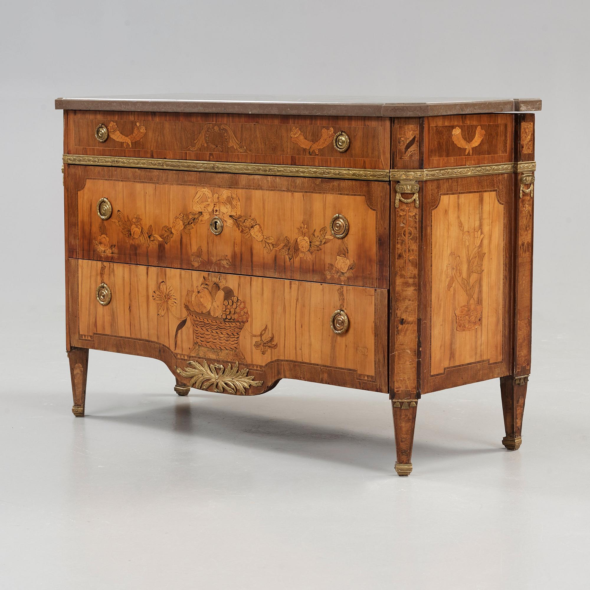 Gustaviansk, A Gustavian late 18th century commode.
