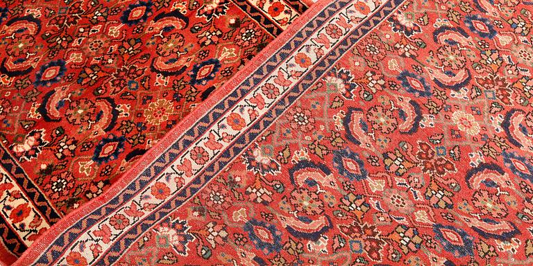 A Hamadan runner, approximately 286 x 98 cm.