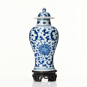 A Chinese blue and white lotus vase with cover, Qing dynasty, 18th Century.
