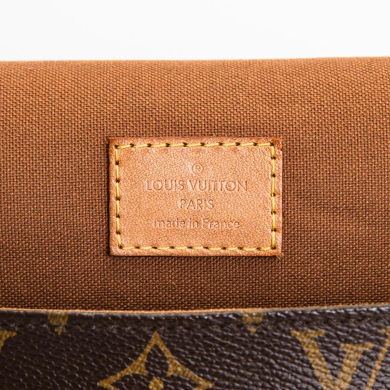 Louis Vuitton, a Monogram Canvas 'Bosphore Messenger GM' Bag.