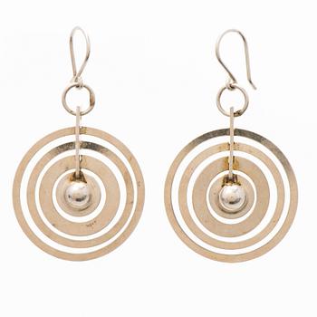 TAPIO WIRKKALA, ÖRHÄNGEN, "Silvermåne", silver. Kultakeskus 1972.