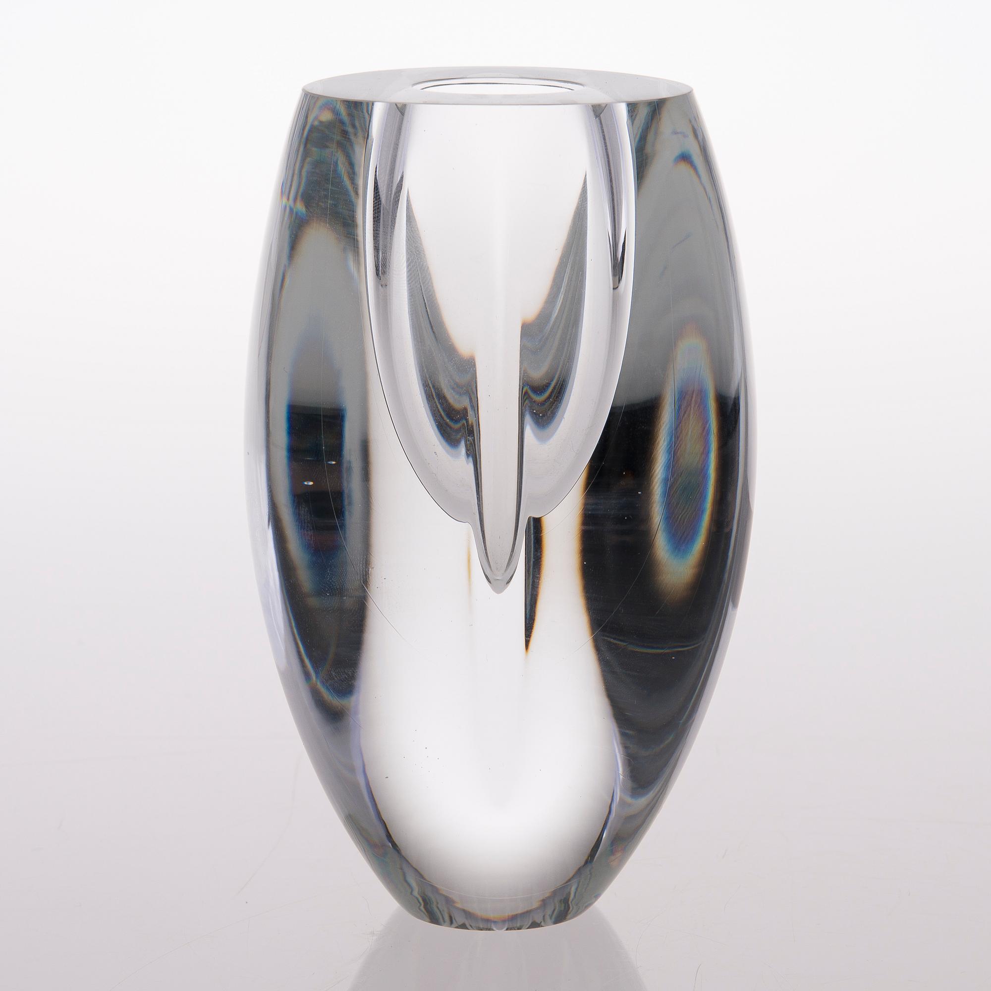 A 'Claritas' glass sculpture signed Timo Sarpaneva, Iittala 1984 C 855.
