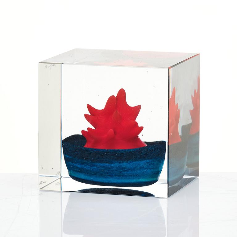 Oiva Toikka, a set of three cubic glass pieces, Nuutajärvi Finland 1989-2000.