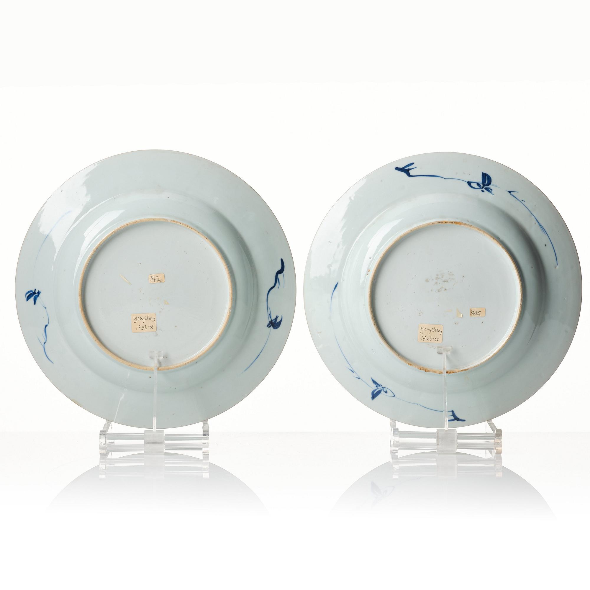 A pair of blue and white dishes, Qing dynasty, Yongzheng (1723-35).