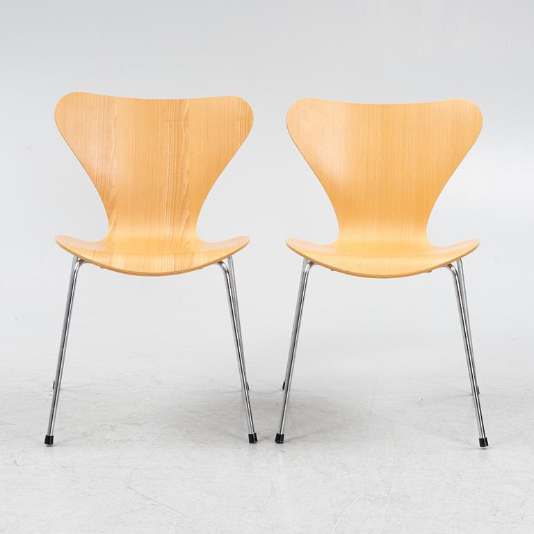 Arne Jacobsen, stolar, 6 st, "Sjuan", Fritz Hansen, Danmark, 1989-90.