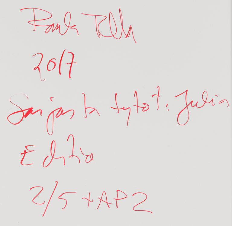 Paula Tella, "Flickor: Julia".