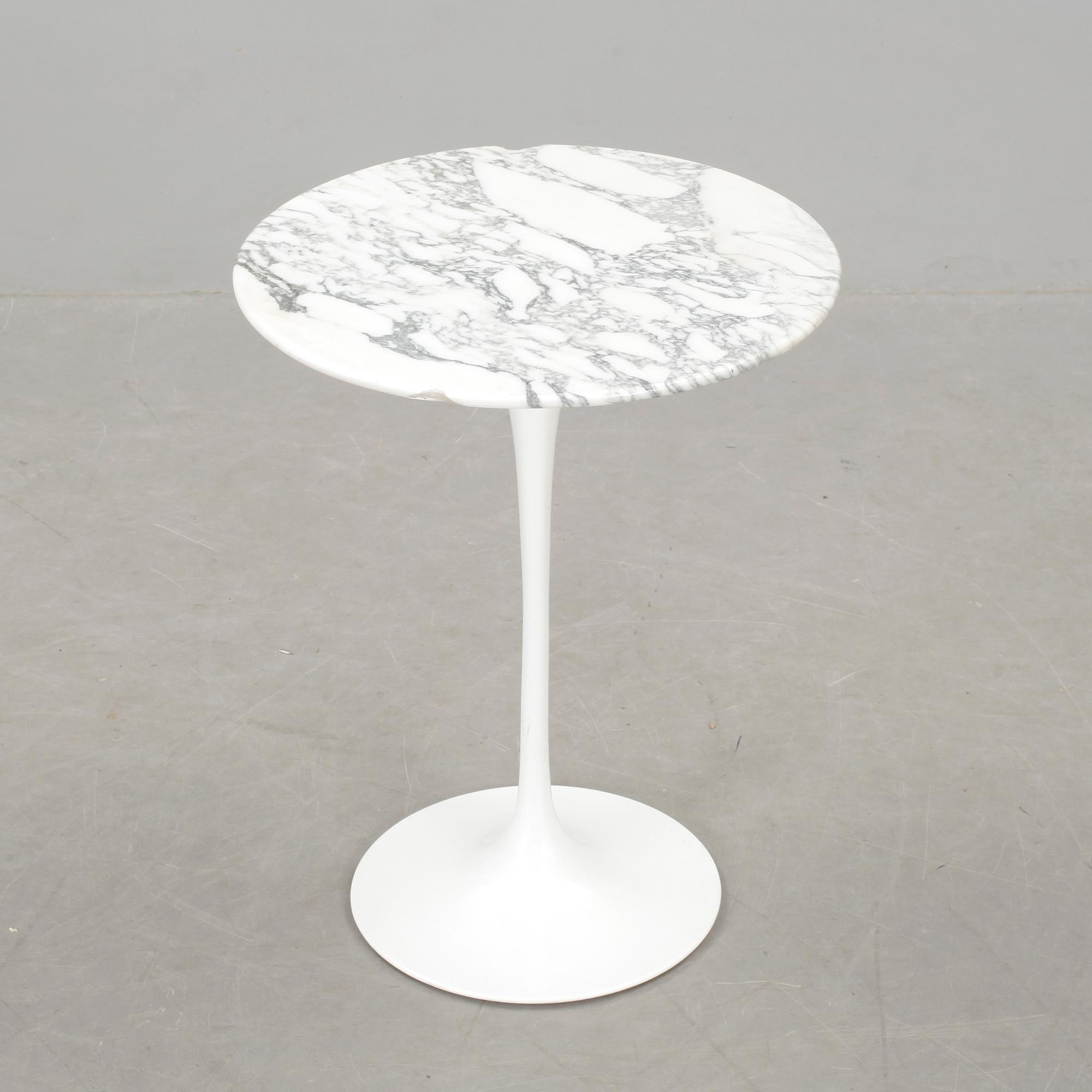 SOFFBORD, "Tulip", Eero Saarinen, Knoll International.