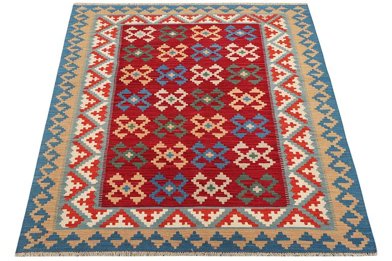 A Kilim rug, c. 203 x 154 cm.