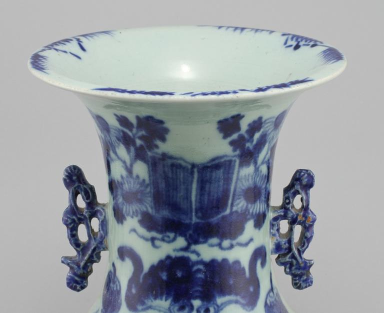 GOLVVAS, porslin, Kina, 1800-tal.