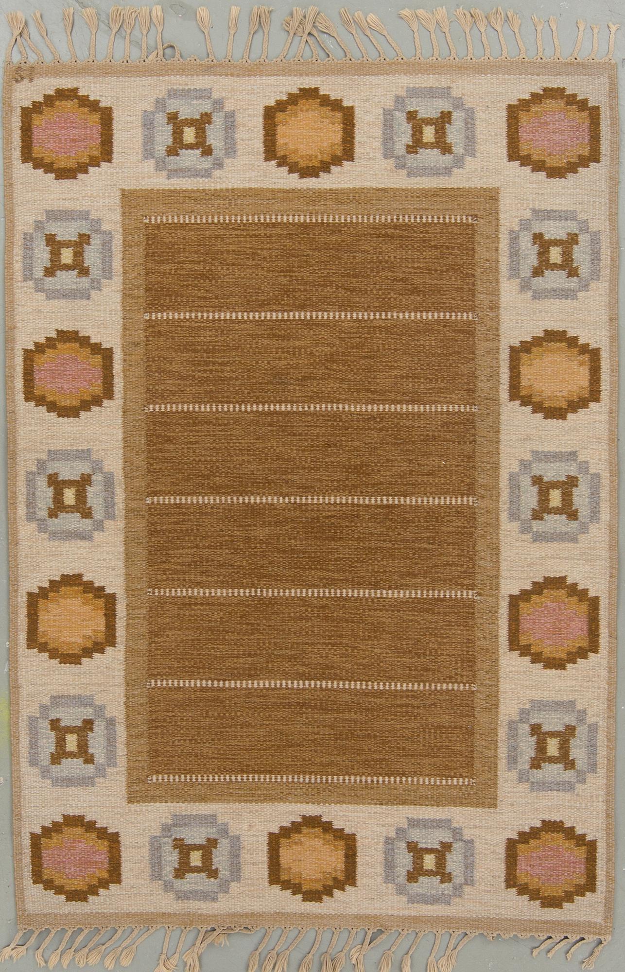 MATTA, rölakan, signerad IS (Ingegerd Silow). Ca  197x137 cm.