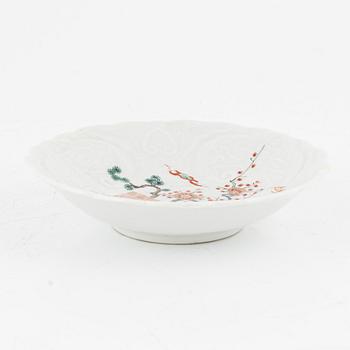 A Japanese 'Kakiemon' dish, 19th Century.