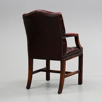 KARMSTOL, Engelsk stil, 1900-talets slut.