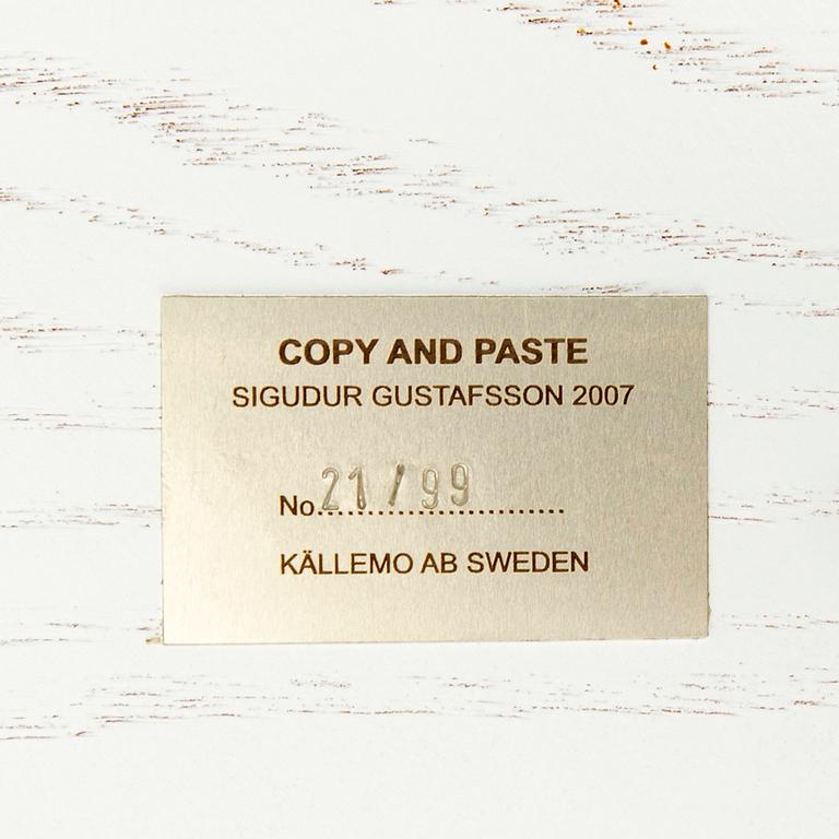 Sigurdur Gustafsson, stol "Copy and Paste" nr 21/99, Källemo Värnamo 2007.