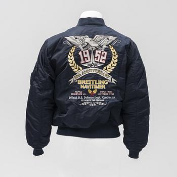 Breitling Alpha jackets 3 stycken. Bukowskis