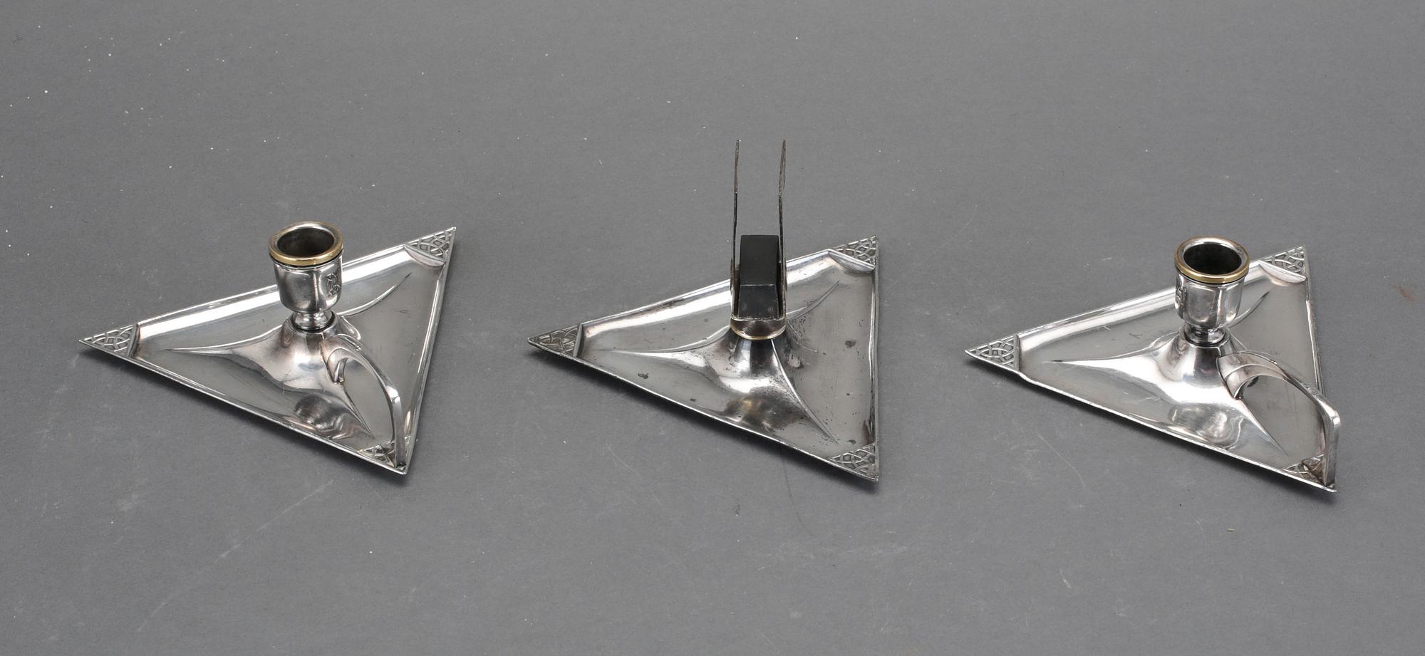 LJUSSTAKAR, ett par, samt TÄNDSTICKSHÅLLARE, WMF, försilvrad metall, jugend 1900-talets början.