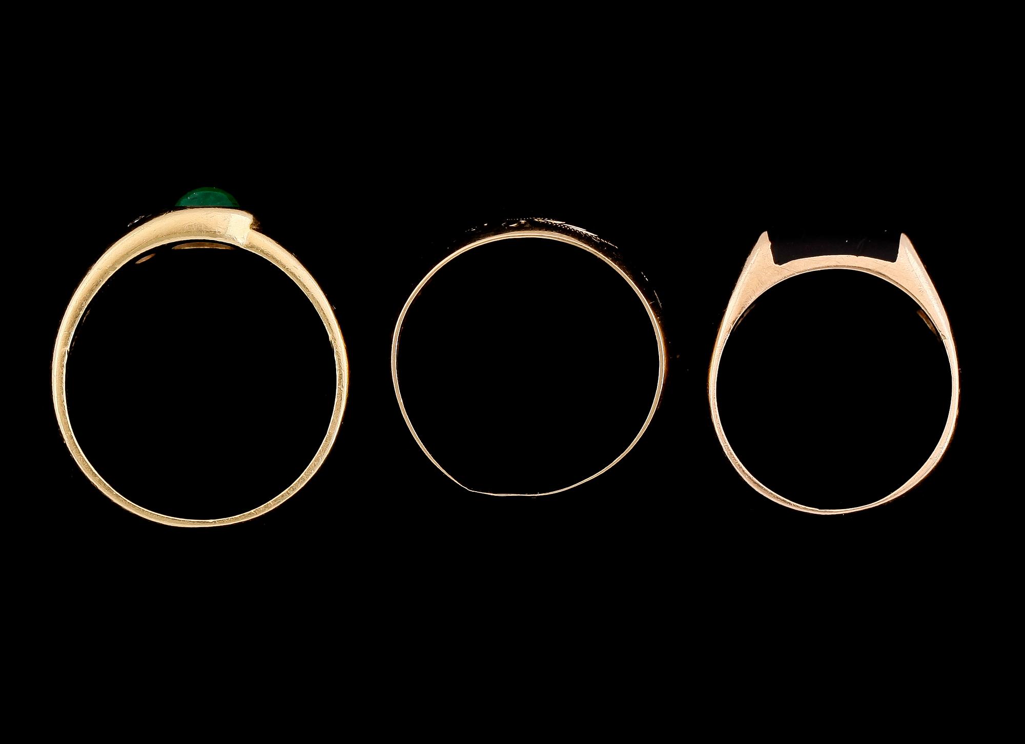 RINGAR, 3 st, 18K guld, briljantslipad diamant samt olika stenar. Total vikt ca 8 g.