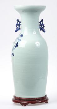 GOLVURNA, porslin, Kina, 1800-tal.