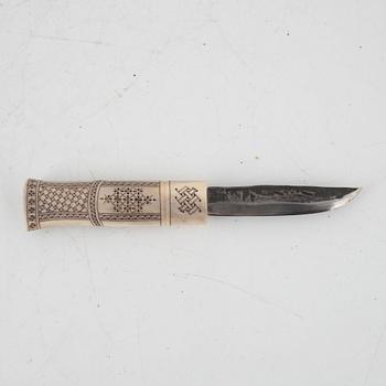 Kjell-Åke Kitok, a reindeer horn knife, signed.