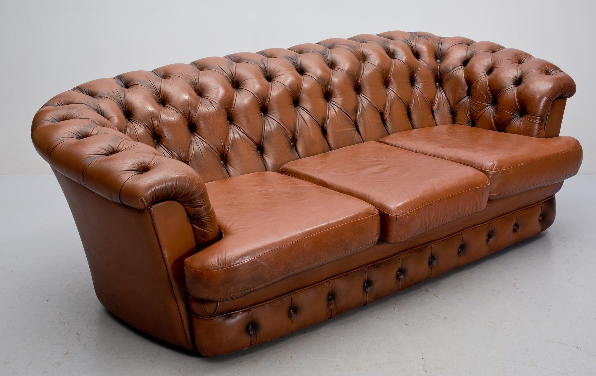 SOFFA, Chesterfield-liknande modell, 1900-talets andra hälft.