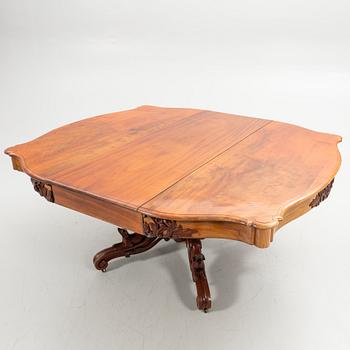 Dining table, Rococo style, first half of the 20th century.