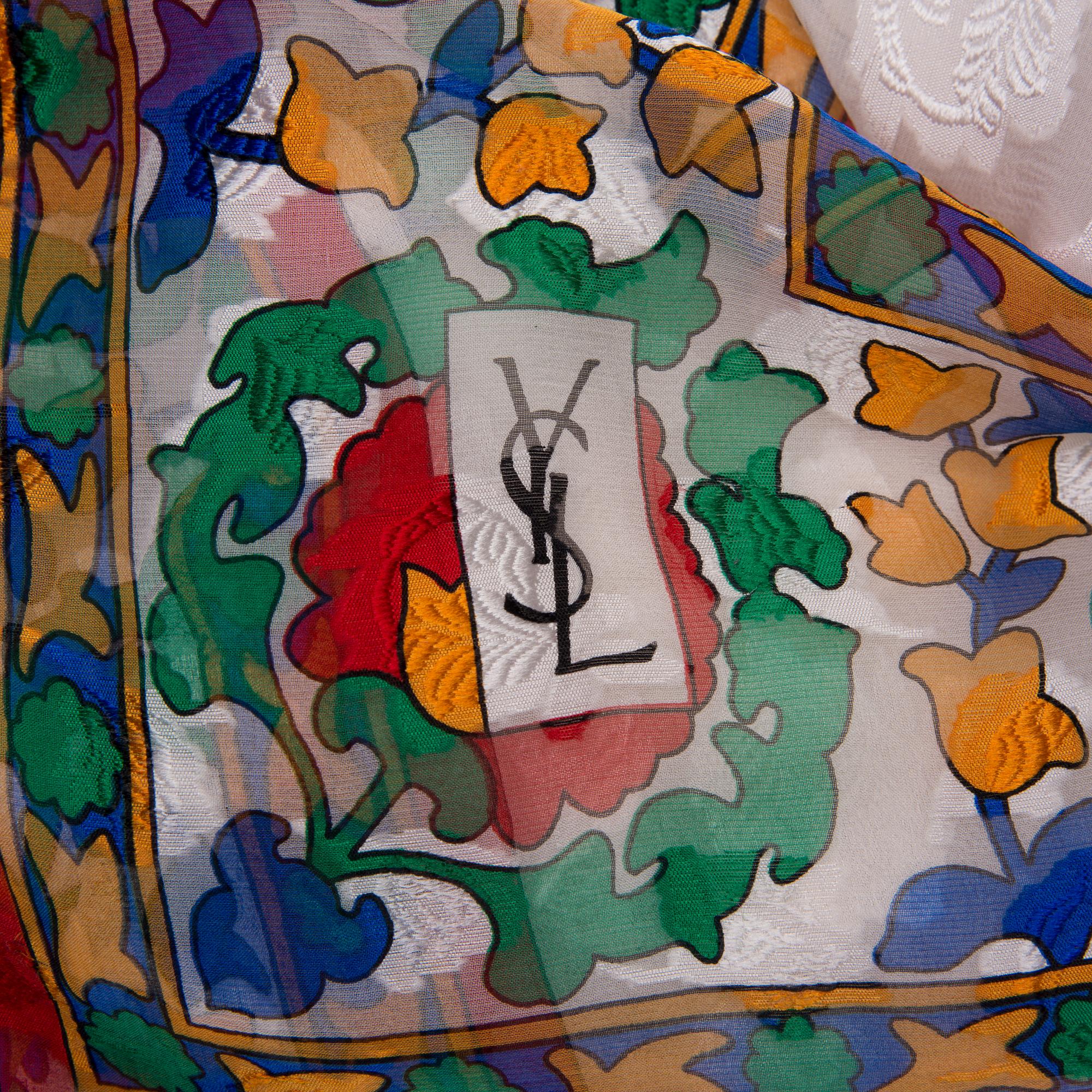 SCARF, Yves Saint Laurent.