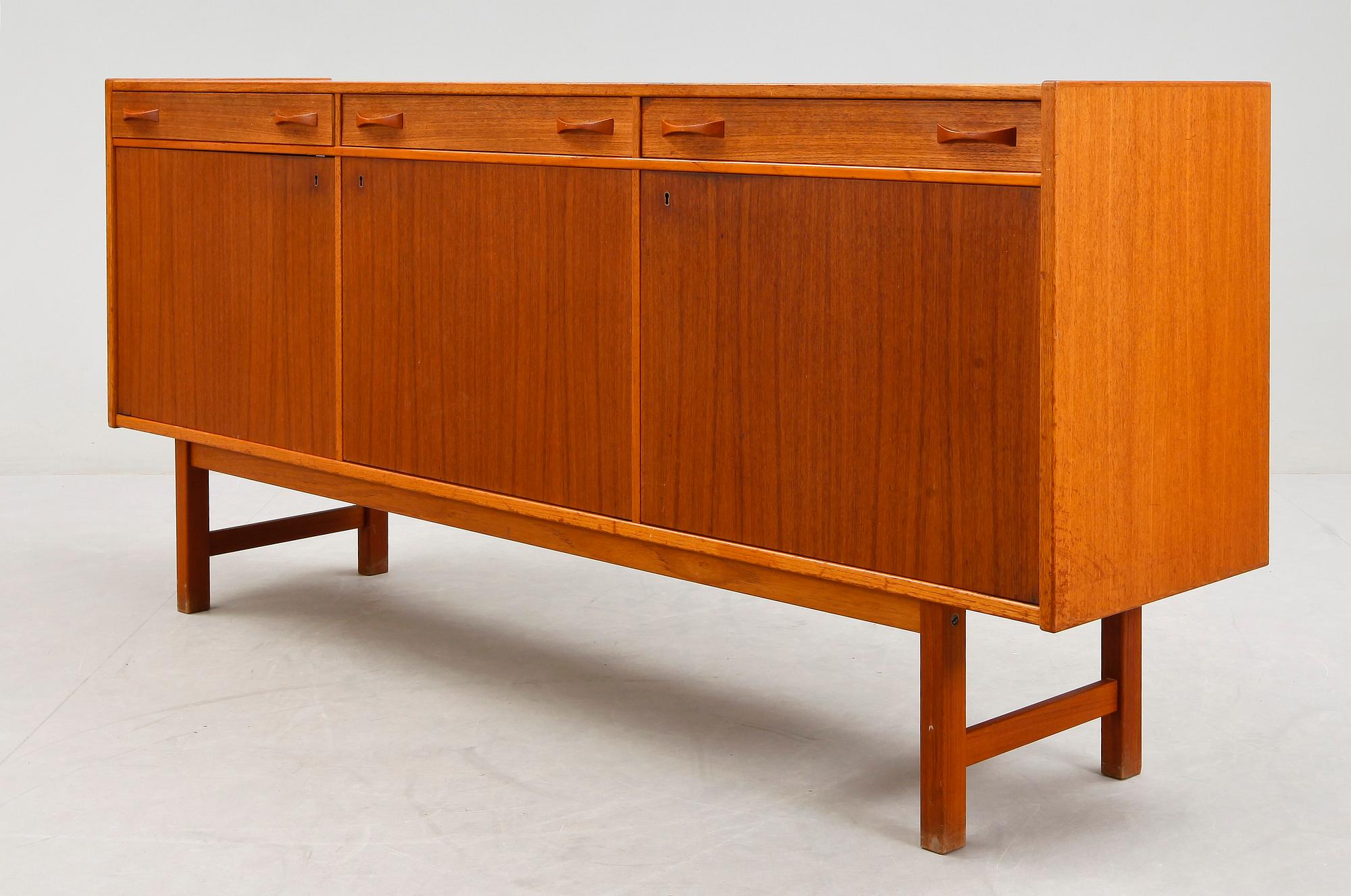 SIDEBOARD, 1960-tal.