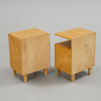 SÄNGBORD, ett par, omkr 1900-talets mitt.