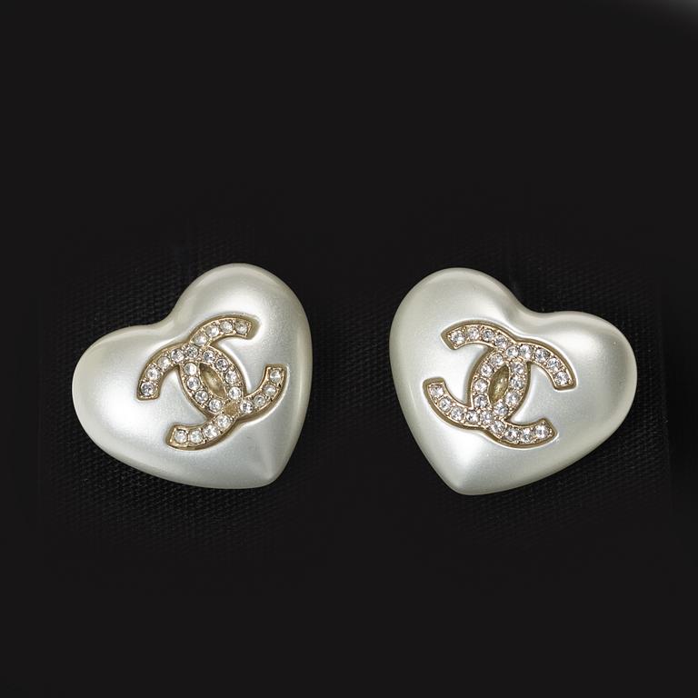 Chanel, Earrings, a pair, 2022.