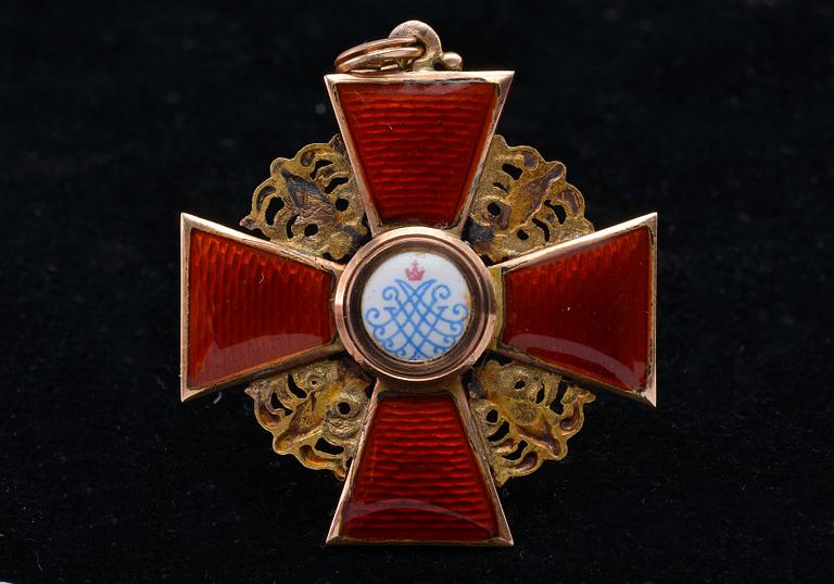 AN ORDER. St Anna, III-class. 14K gold and enamel. Russia.