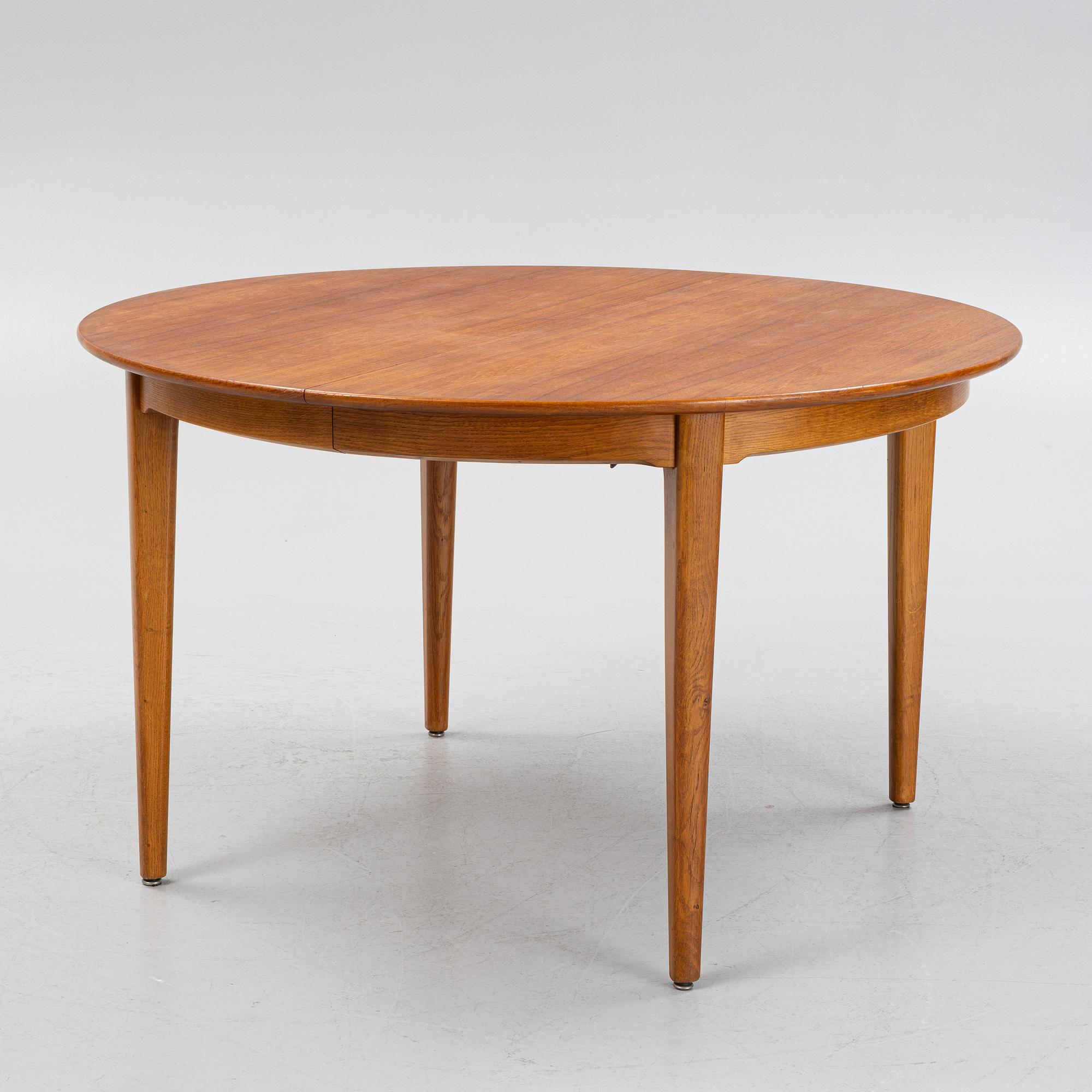 Dining set, 6 "Compass" chairs by Kai Kristiansen, Denmark, and 1 dining table with 4 extension leaves, 1960s.