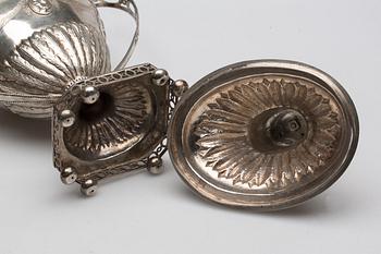 STRÖSOCKERSKÅL, silver, Peter Pihl, Västervik, 1800. Vikt ca 827 g.