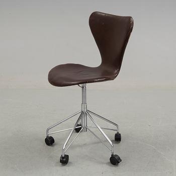 ARNE JACOBSSON, kontorsstol, "Sjuan".