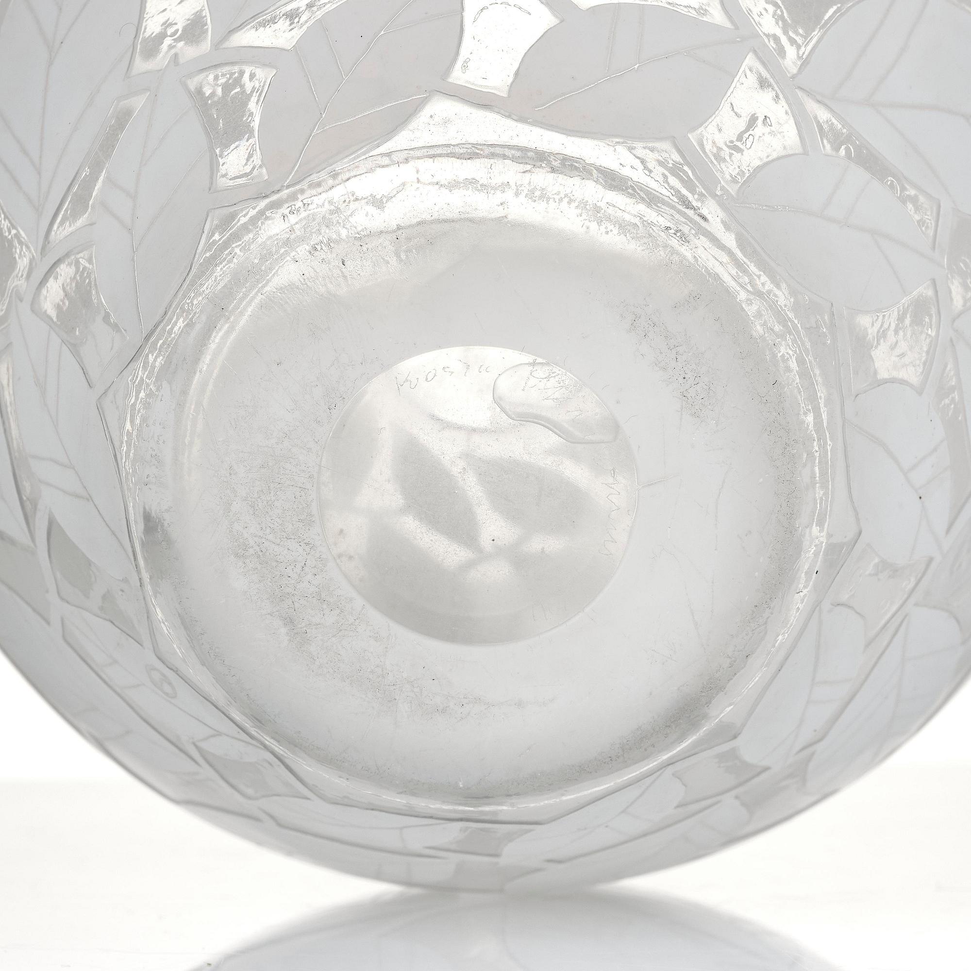 Sven Erik Skawonius, a cameo glass vase, Kosta, Sweden, 1940s, model 182.
