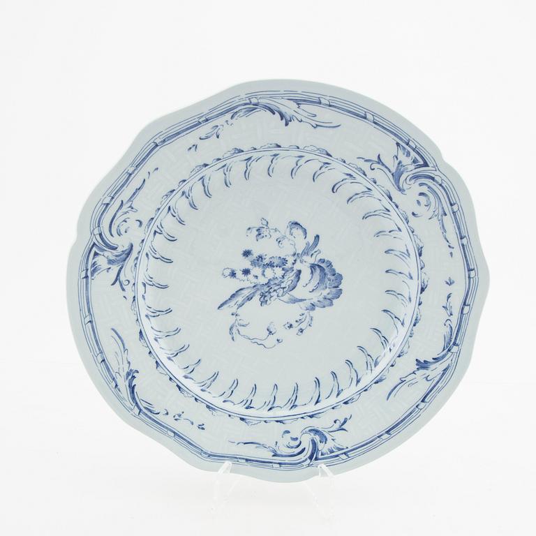 Terrin med fat samt tallrikar, 4 st  "Rhenska mönstret", Rörstrand numrerade.