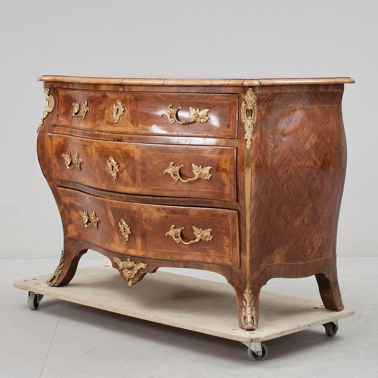 BYRÅ, rokoko , 1700-tal.