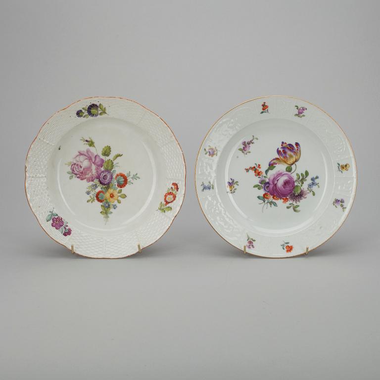 FAT, 2 st, Ryssland och Frankrike, Kejserliga porslinsfabriken 1762-96 och Ludwigsburg 1758-93.