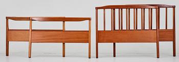 SÄNGAR, ett par, "Marianne", Carl Malmsten, Åfors möbelfabrik. Modellen formgiven 1952.