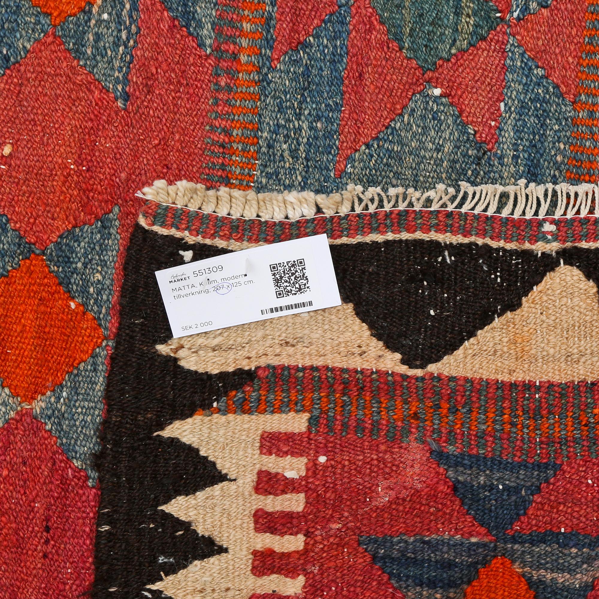 MATTA, Kelim, modern tillverkning, 207 x 125 cm.