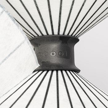 Front, a 'Serpentine light small', Moooi.