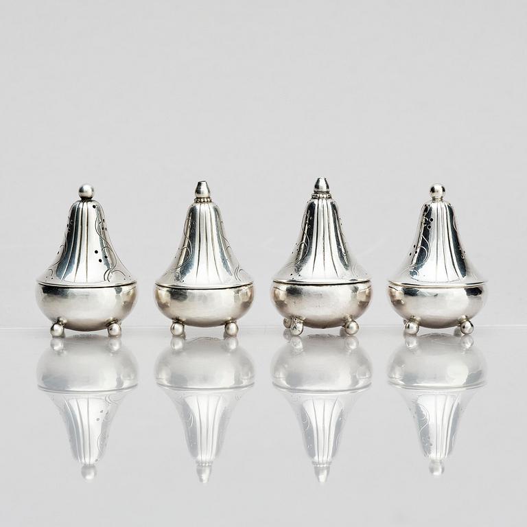 Georg Jensen, ströare, 4 st, sterling silver, design Harald Nielsen, Köpenhamn 1933-44, 1 st Köpenhamn efter 1945.