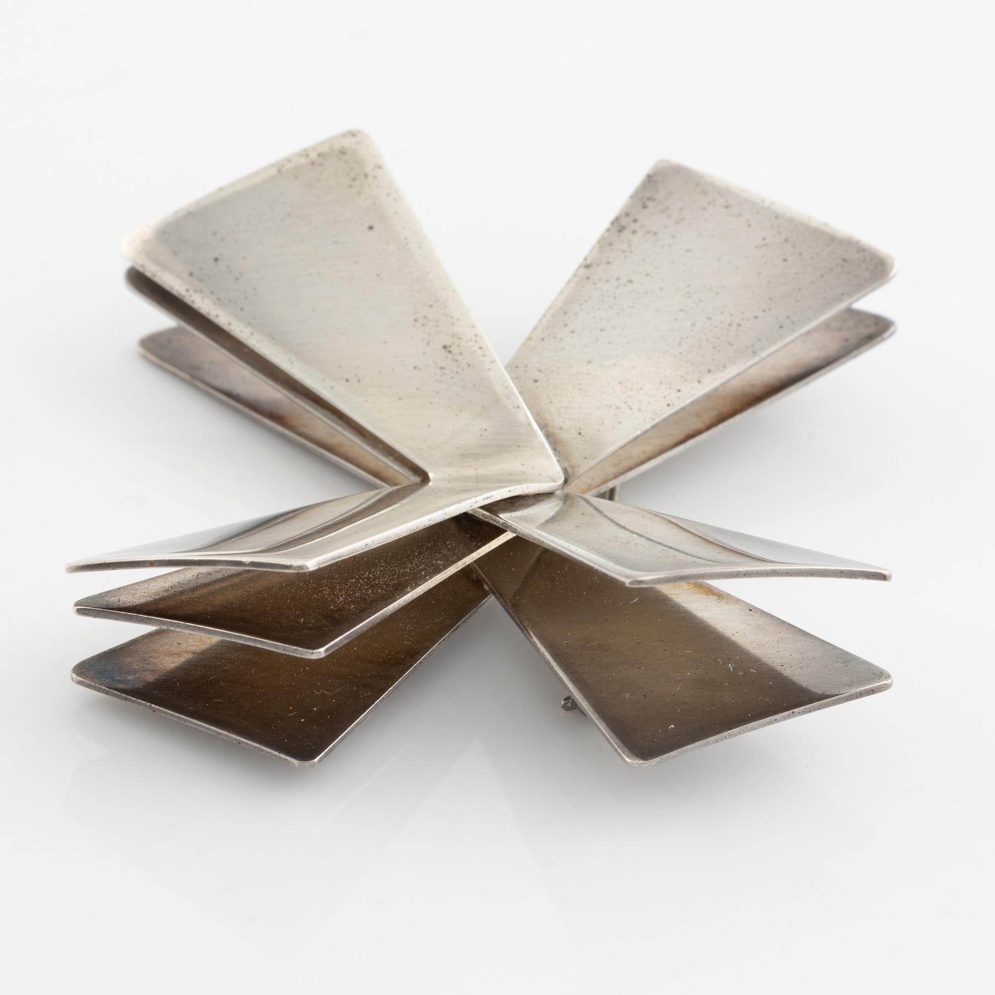 Nanna Ditzel, Georg Jensen, brooch, silver, Denmark, after 1945.